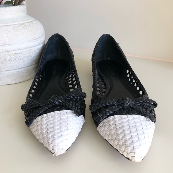 Delman Black and white woven flat slip-on with woven bow detail leather size 9 - Picture 7 of 17